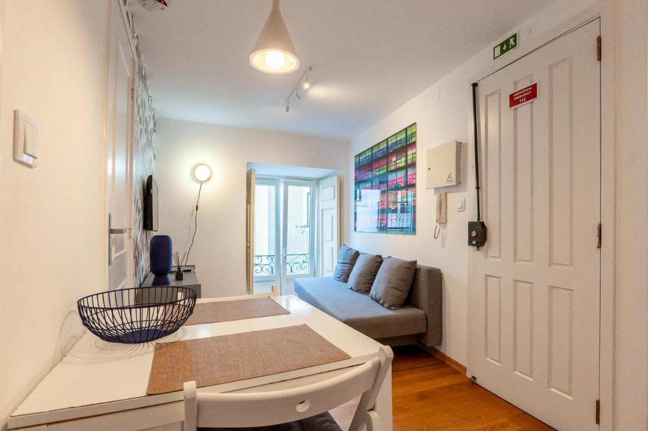 Contemporary Apartment In Chiado 3 Lisboa Eksteriør billede