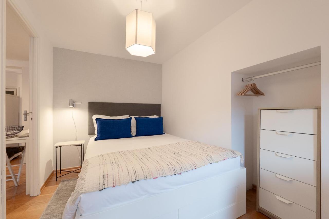 Contemporary Apartment In Chiado 3 Lisboa Eksteriør billede