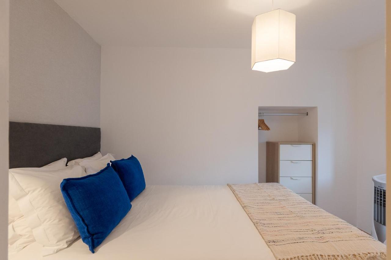 Contemporary Apartment In Chiado 3 Lisboa Eksteriør billede