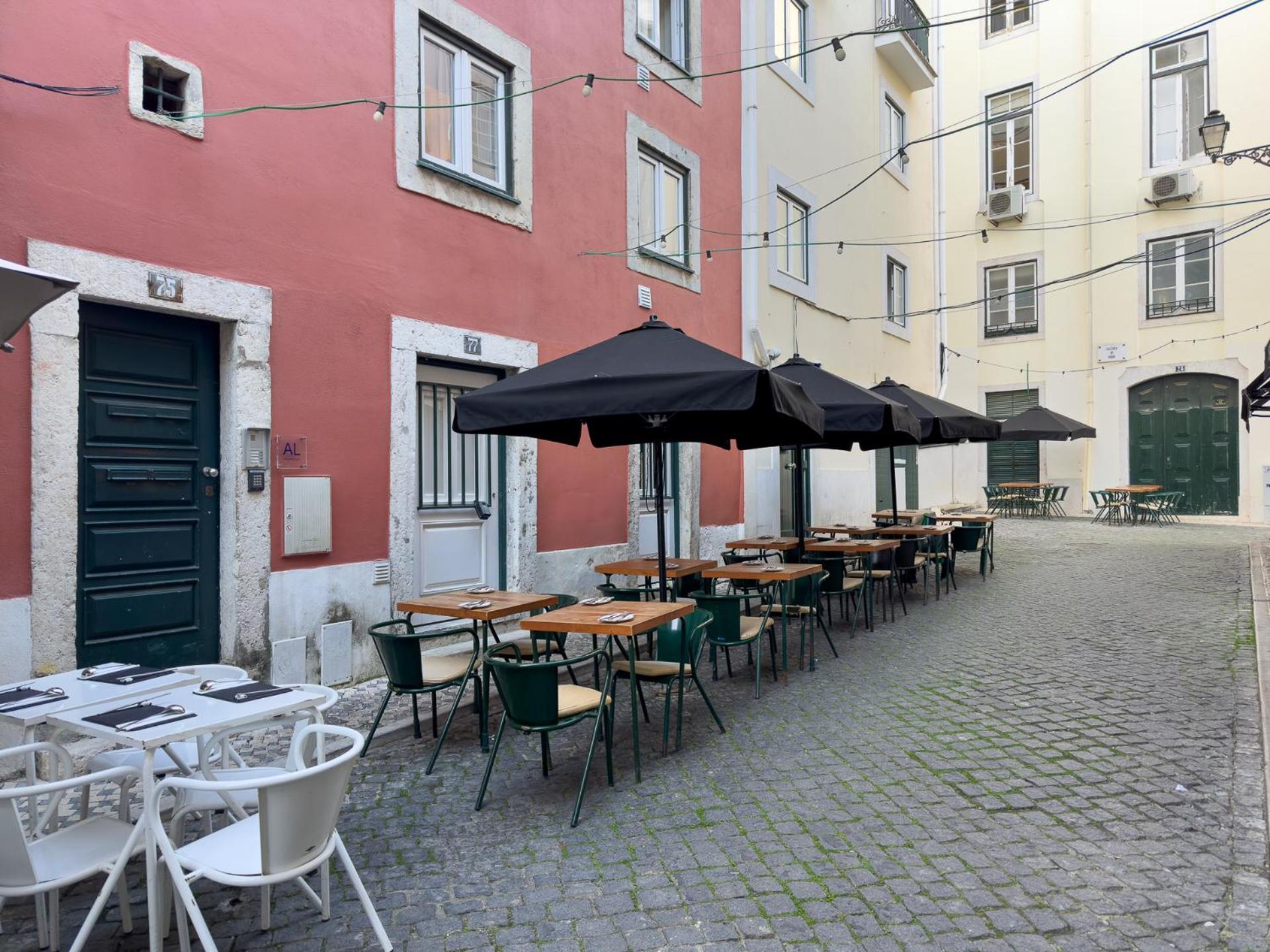 Contemporary Apartment In Chiado 3 Lisboa Eksteriør billede